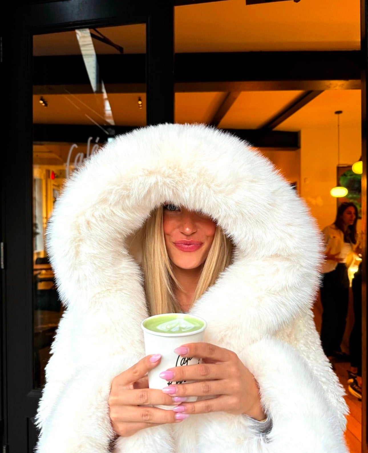 מעיל פרווה אשלי